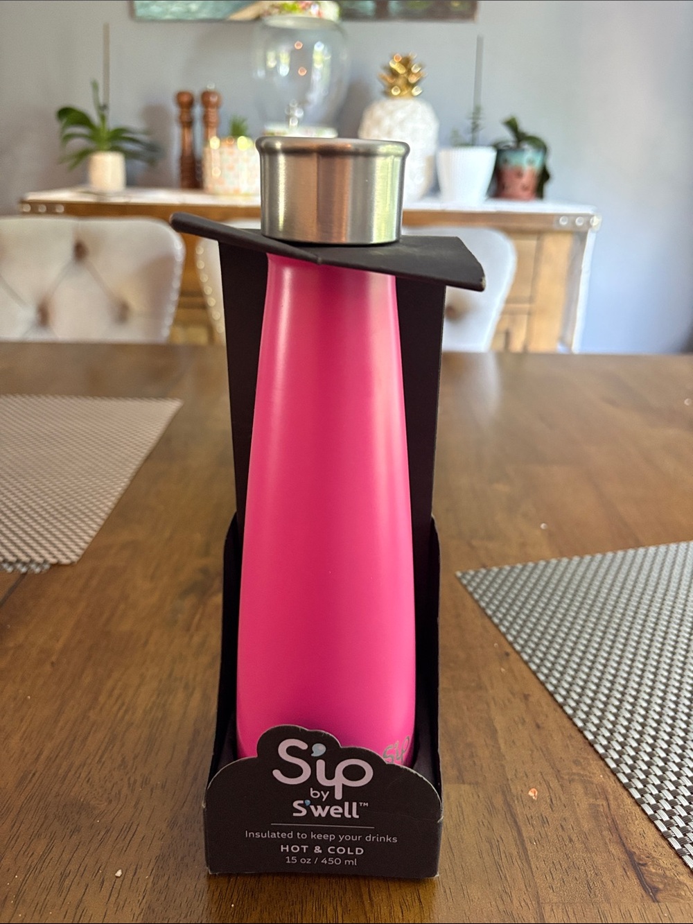 Sip bottle by Swell. Bubblegum Pink Insulated hot and cold water bottle drink